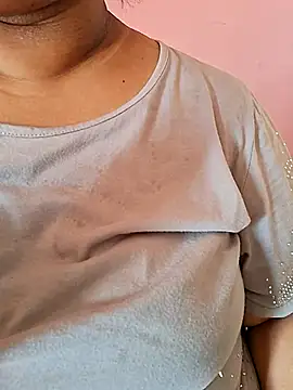 Ravina patil1 online show from 05/17/26, 09:17