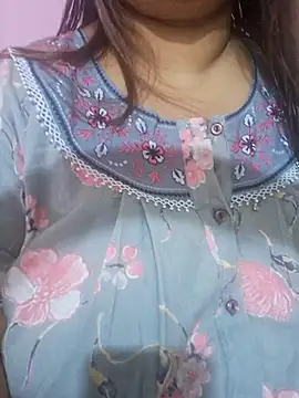 Ravina patil1 online show from 07/25/26, 05:38