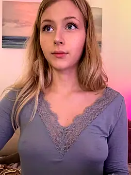 LunaRase online show from 09/20/25, 09:43