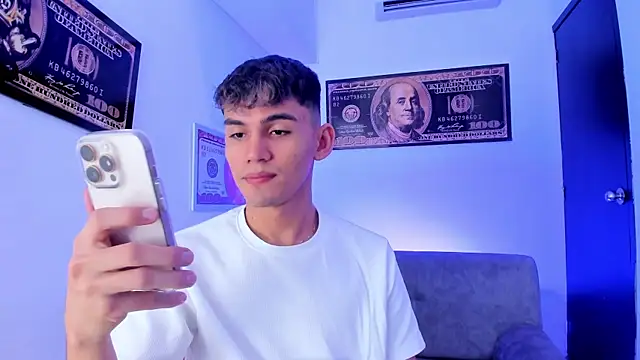EstebanPerez  online show from 12/06/24, 12:05