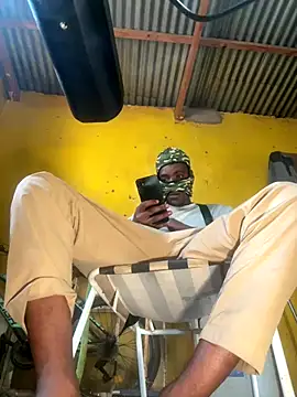 Maskman941 online show from 10/28/25, 01:58