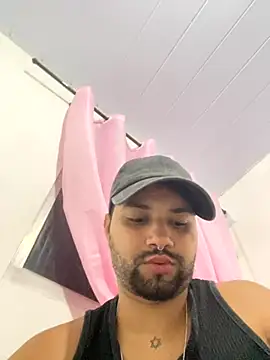 Snapshot of EuuupravcS2 chatting on 09/27/25, 04:06 EuuupravcS2 online show from 09/27/25, 04:06