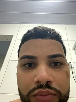 Snapshot of EuuupravcS2 chatting on 11/19/25, 11:27 EuuupravcS2 online show from 11/19/25, 11:27