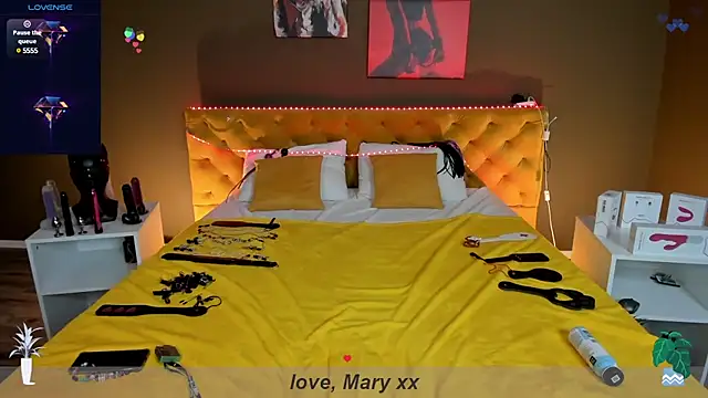 Mary Xextra online show from 02/08/25, 01:11