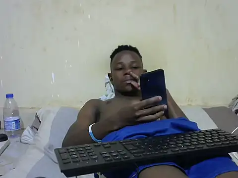 Snapshot of swthairydic chatting on 10/02/25, 02:24 swthairydic online show from 10/02/25, 02:24