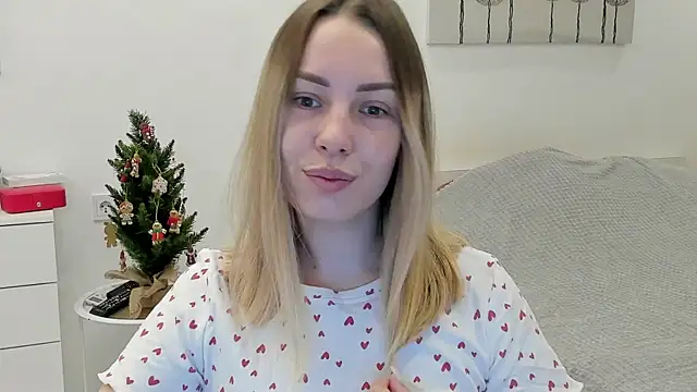 Mia shy1 online show from 12/28/24, 08:37