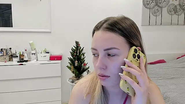 Mia shy1 online show from 12/30/24, 07:26