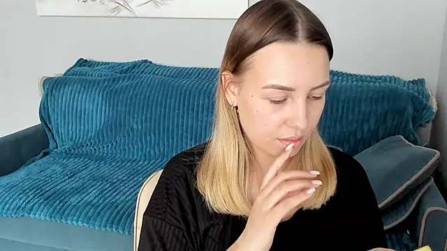 Mia shy1 online show from 01/25/25, 10:51