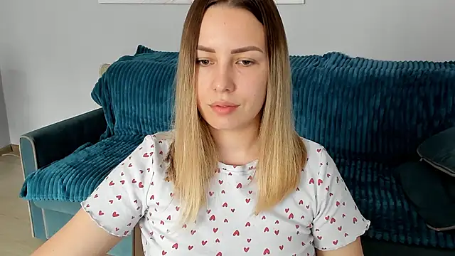 Mia shy1 online show from 02/05/25, 10:19