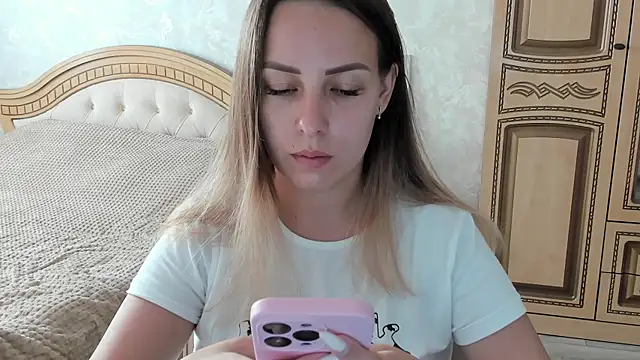 Mia shy1 online show from 11/01/25, 07:43