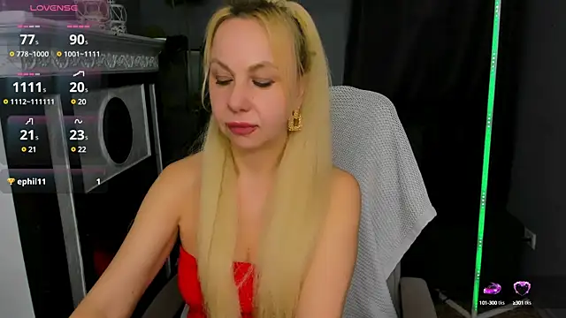 Snapshot of Anny_Jey_ chatting on 03/05/25, 04:34 Anny Jey online show from 03/05/25, 04:34