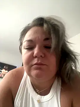 MikyVesela online show from 10/15/25, 07:41