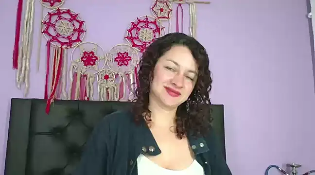 Snapshot of ArtesanaMK chatting on 03/11/25, 11:12 ArtesanaMK online show from 03/11/25, 11:12