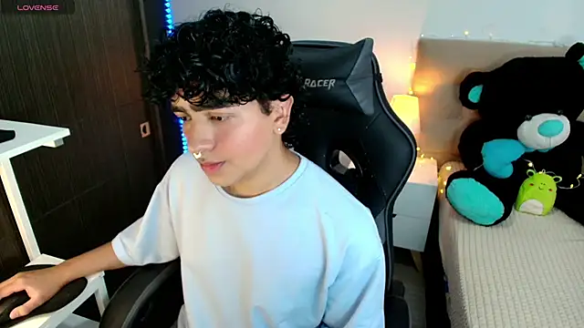  nickconnor01 online show from 12/03/24, 09:23