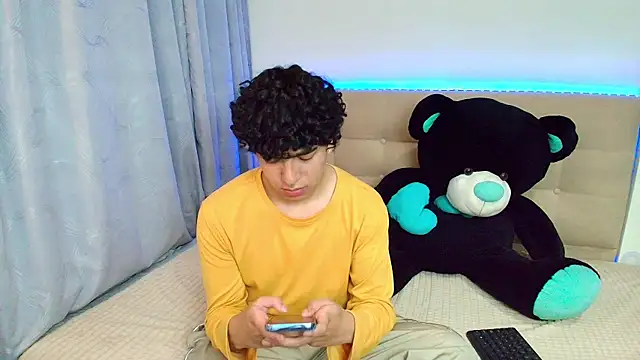  nickconnor01 online show from 12/29/24, 01:34