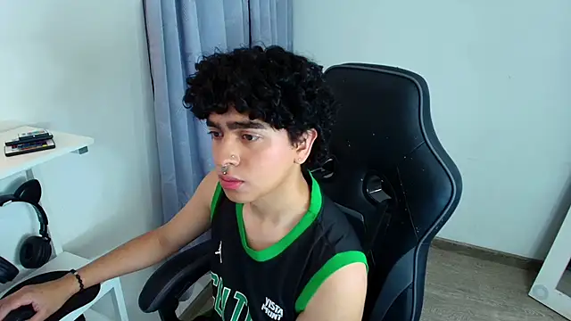  nickconnor01 online show from 01/10/25, 12:38