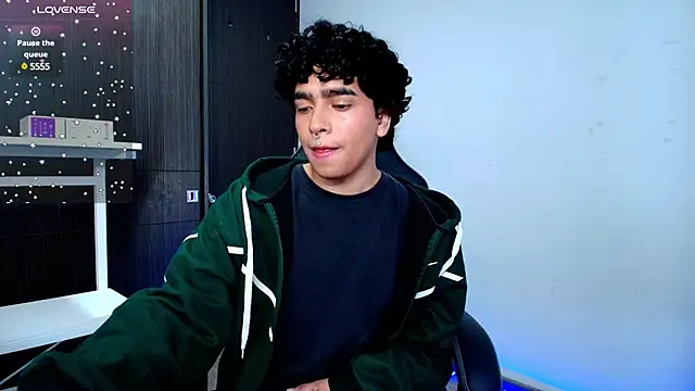  nickconnor01 online show from 01/25/25, 09:14