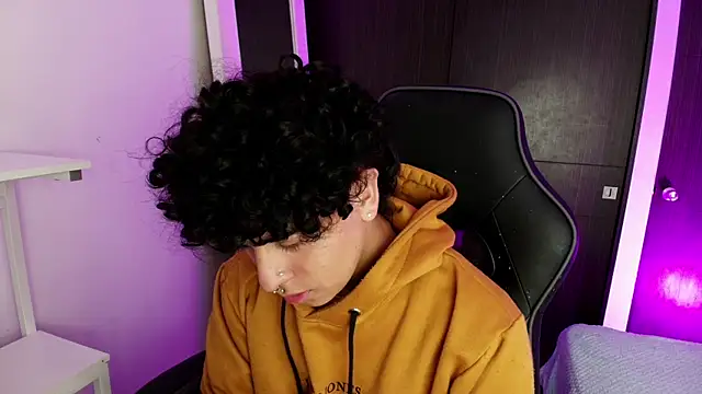  nickconnor01 online show from 02/13/25, 11:47