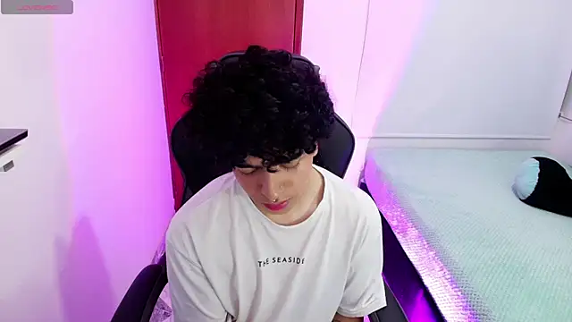  nickconnor01 online show from 03/11/25, 08:20