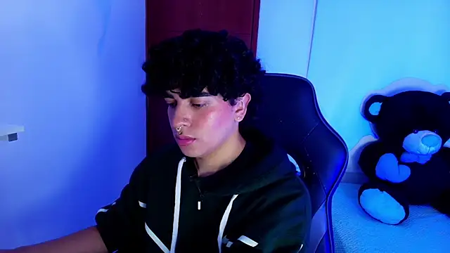  nickconnor01 online show from 03/20/25, 09:35