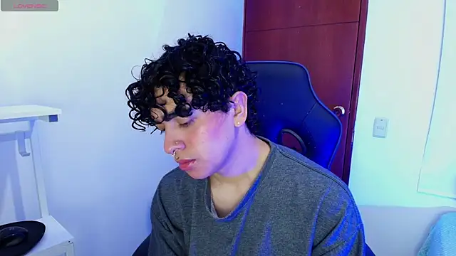  nickconnor01 online show from 03/22/25, 05:31