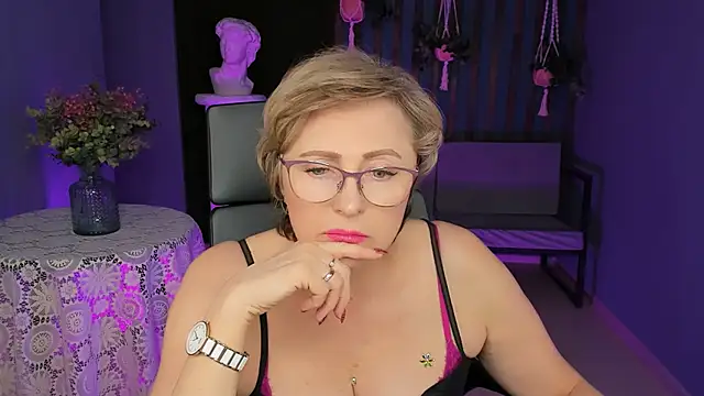 sugar vivien online show from 12/22/24, 04:27