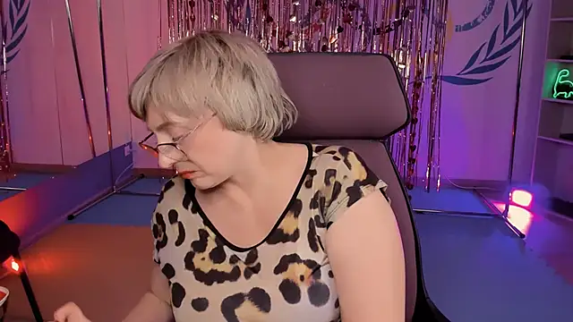 sugar vivien online show from 02/28/25, 07:25