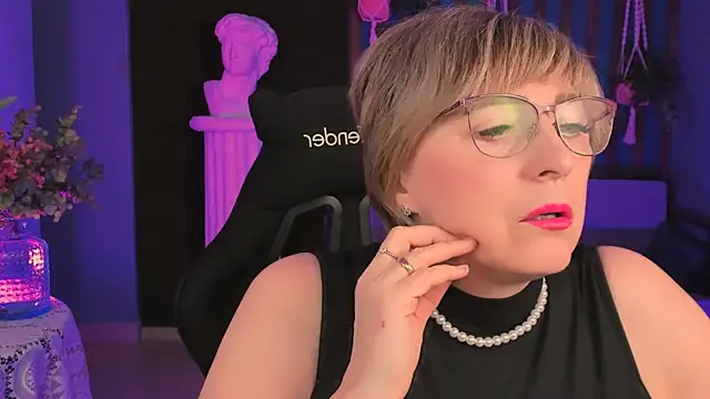 sugar vivien online show from 10/04/25, 01:31