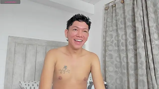 JulianRose 1 online show from 12/18/24, 10:51
