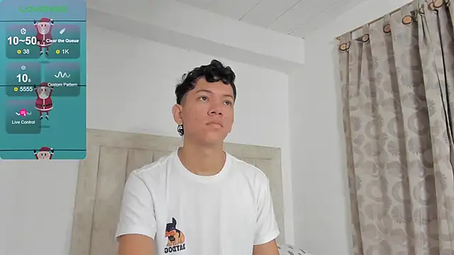 JulianRose 1 online show from 12/30/24, 10:53
