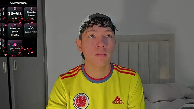 JulianRose 1 online show from 07/07/26, 11:58