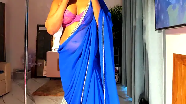 Snapshot of Bad_Girl_Kayra69 chatting on 10/16/25, 11:55 Bad Girl Kayra69 online show from 10/16/25, 11:55