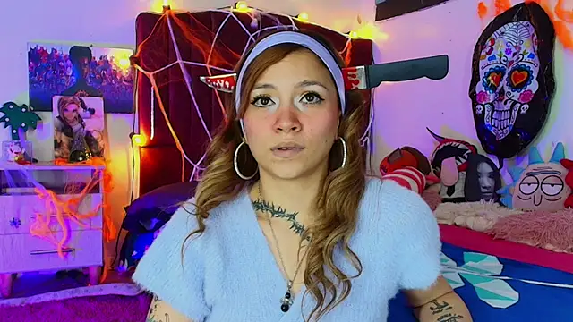 alisson zafiro  online show from 10/31/25, 03:07