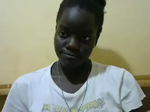 Snapshot of Sweet_chico2 chatting on 12/22/24, 11:20 Sweet chico2 online show from 12/22/24, 11:20