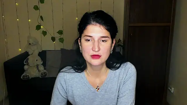 Alianna Solo Kisses online show from 01/09/25, 12:30