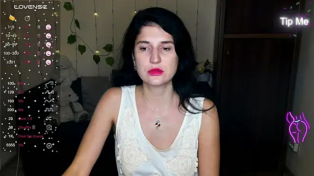 Alianna Solo Kisses online show from 01/11/25, 02:58