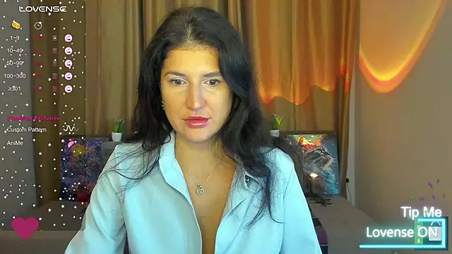 Alianna Solo Kisses online show from 11/17/25, 06:19