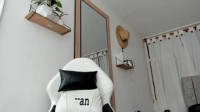 Valerioe online show from 09/28/25, 02:22