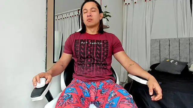 Snapshot of Valerioe chatting on 11/06/25, 01:01 Valerioe online show from 11/06/25, 01:01