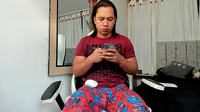 Snapshot of Valerioe chatting on 11/07/25, 11:43 Valerioe online show from 11/07/25, 11:43