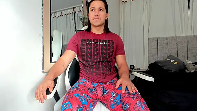 Snapshot of Valerioe chatting on 11/08/25, 11:54 Valerioe online show from 11/08/25, 11:54