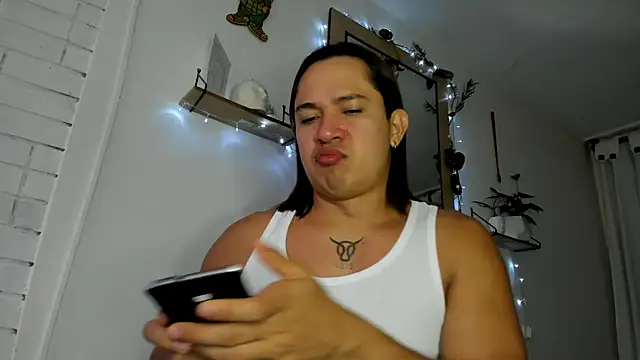 Snapshot of Valerioe chatting on 11/09/25, 10:08 Valerioe online show from 11/09/25, 10:08