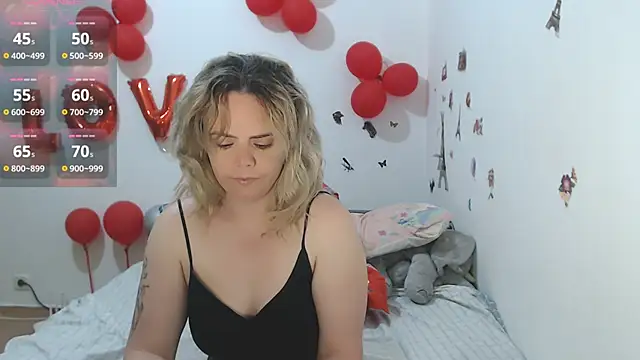 hotmilf4uxxx online show from 05/12/26, 10:23