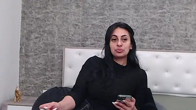 Snapshot of Aimeclark chatting on 02/04/25, 11:05 Aimeclark online show from 02/04/25, 11:05