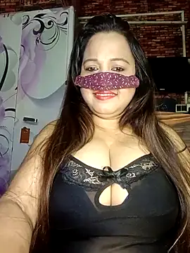 Snapshot of albelasummi702 chatting on 11/17/25, 11:54 albelasummi702 online show from 11/17/25, 11:54