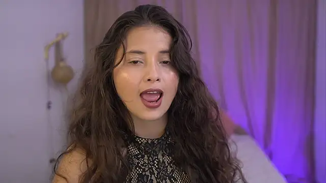 lirio05 online show from 11/14/25, 06:39