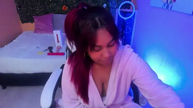 Lizzie Williams  online show from 01/21/25, 07:15