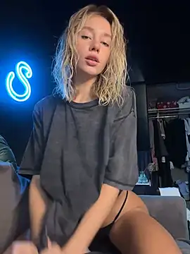 Snapshot of SSSATIVA_model chatting on 02/21/25, 11:10 SSSATIVA model online show from 02/21/25, 11:10