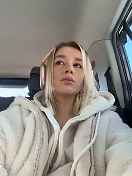 Snapshot of SSSATIVA_model chatting on 02/26/25, 01:32 SSSATIVA model online show from 02/26/25, 01:32