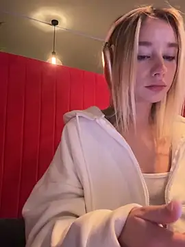 Snapshot of SSSATIVA_model chatting on 02/27/25, 01:05 SSSATIVA model online show from 02/27/25, 01:05